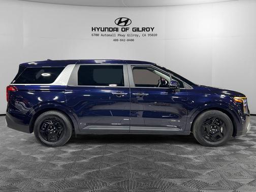 2025 Kia Carnival LX