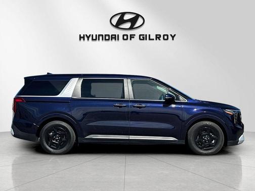 2025 Kia Carnival LX