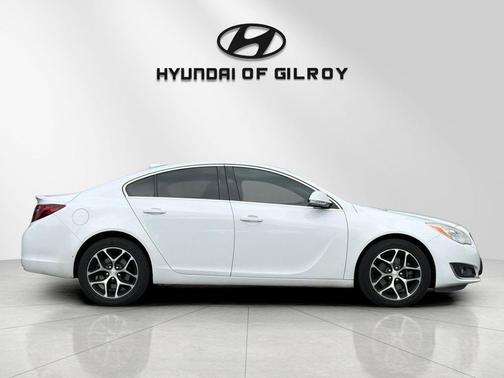 Summit White 2017 Buick Regal Turbo Sport Touring