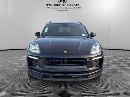 2022 Porsche Macan Base