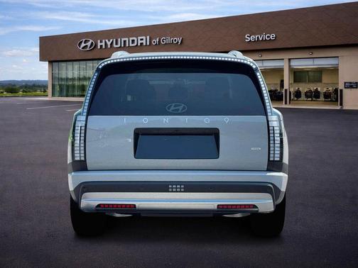 Cyber Gray 2026 Hyundai IONIQ 9 SE