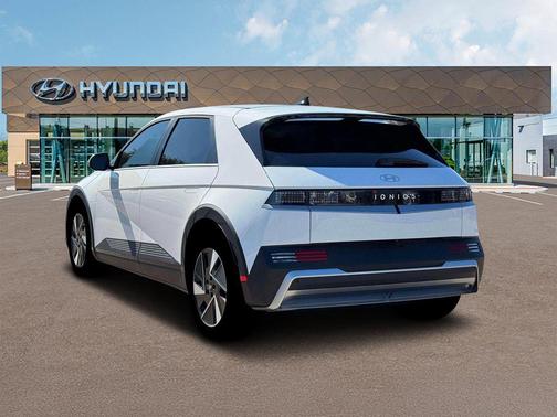 2026 Hyundai IONIQ 5 SE