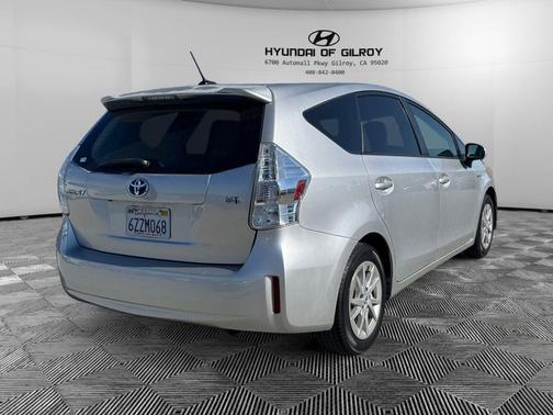 2013 Toyota Prius v Two