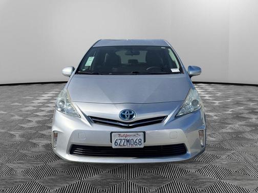 2013 Toyota Prius v Two