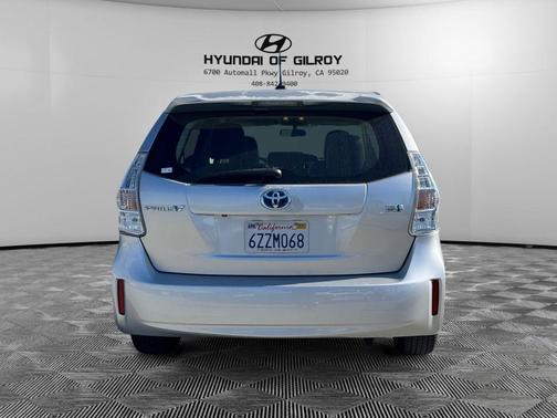 2013 Toyota Prius v Two