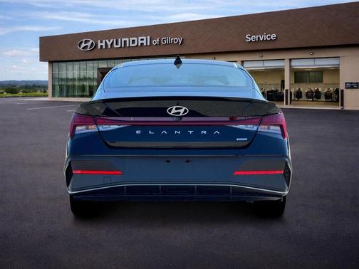 Abyss Black 2025 Hyundai ELANTRA HEV SEL Sport