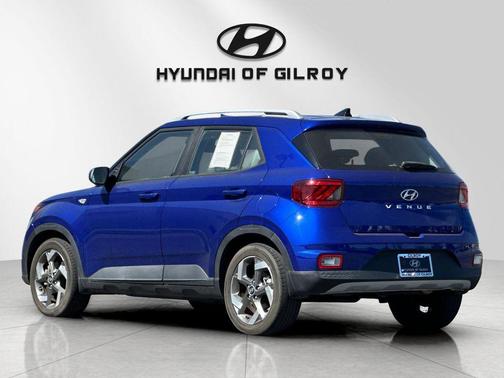 2022 Hyundai VENUE SEL