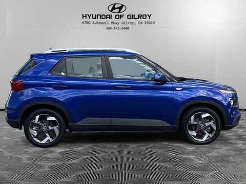 2022 Hyundai VENUE SEL