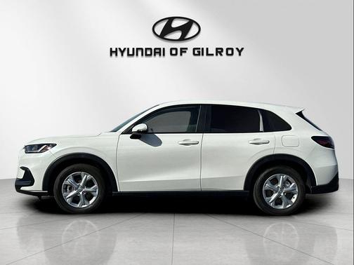 Platinum White Pearl 2025 Honda HR-V LX
