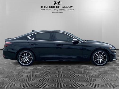2022 Genesis G70 2.0T AWD