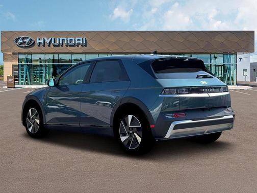 2026 Hyundai IONIQ 5 SE