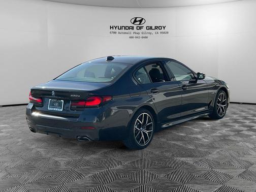 2022 BMW 530e Base