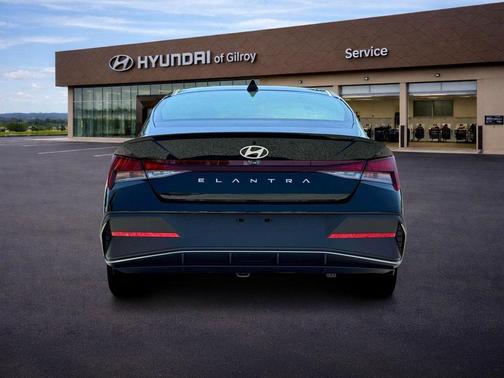 Abyss Black 2025 Hyundai ELANTRA Sport