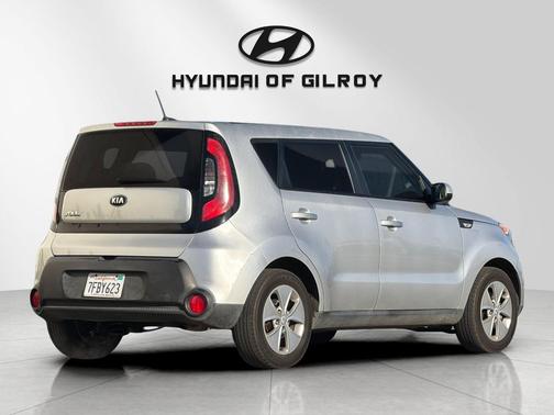 Bright Silver 2014 Kia Soul Base