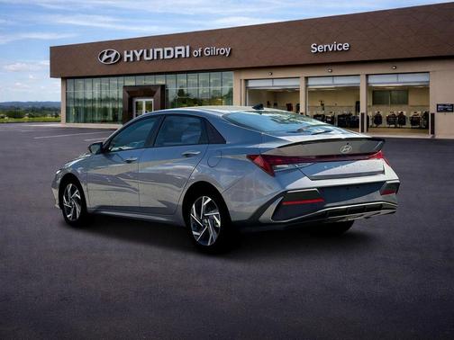 Fluid Metal 2025 Hyundai ELANTRA HEV SEL Sport