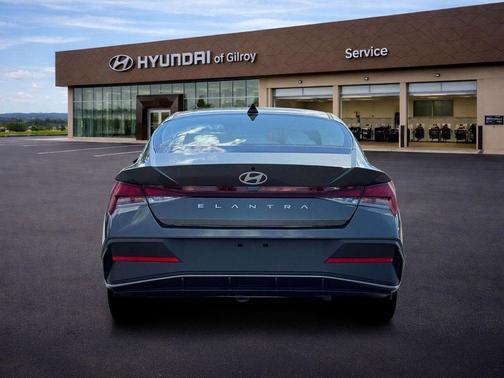 Amazon Gray 2026 Hyundai ELANTRA SE