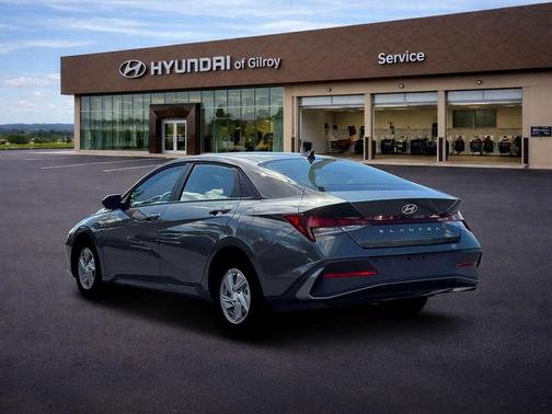 Amazon Gray 2026 Hyundai ELANTRA SE