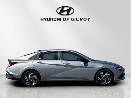 2025 Hyundai ELANTRA Sport