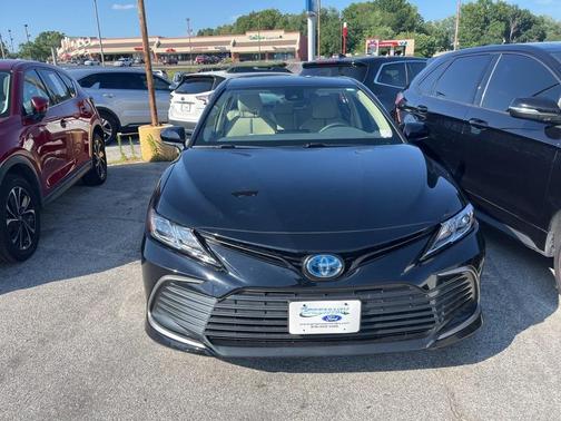 2023 Toyota Camry Hybrid LE