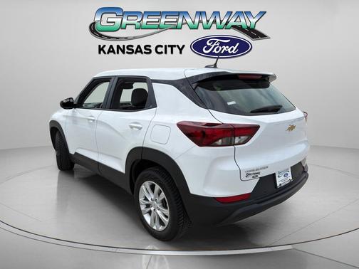 Summit White 2022 Chevrolet Trailblazer LS