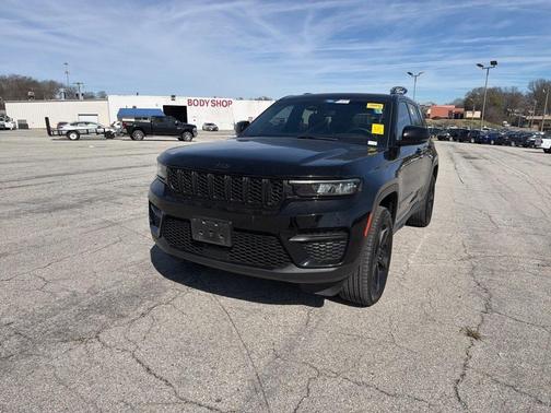 2023 Jeep Grand Cherokee Altitude