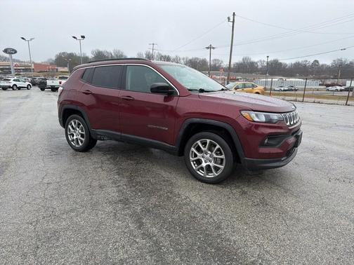 2022 Jeep Compass Latitude Lux