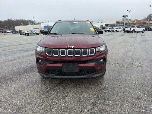2022 Jeep Compass Latitude Lux