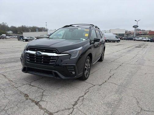 Crystal Black Silica 2023 Subaru Ascent Limited 8-Passenger