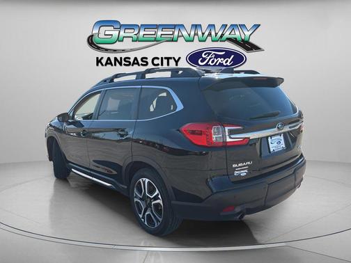 Crystal Black Silica 2023 Subaru Ascent Limited 8-Passenger