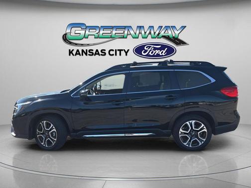 Crystal Black Silica 2023 Subaru Ascent Limited 8-Passenger