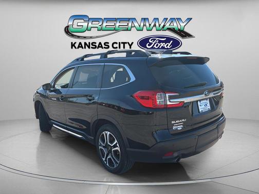 Crystal Black Silica 2023 Subaru Ascent Limited 8-Passenger