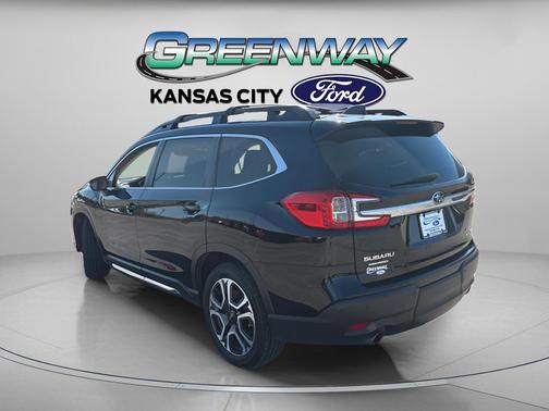 Crystal Black Silica 2023 Subaru Ascent Limited 8-Passenger