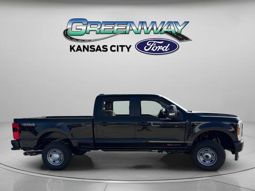 Agate Black Metallic 2027 Ford F-250 XL