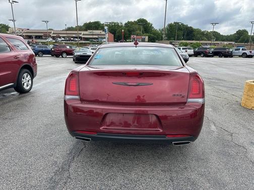 2022 Chrysler 300 S