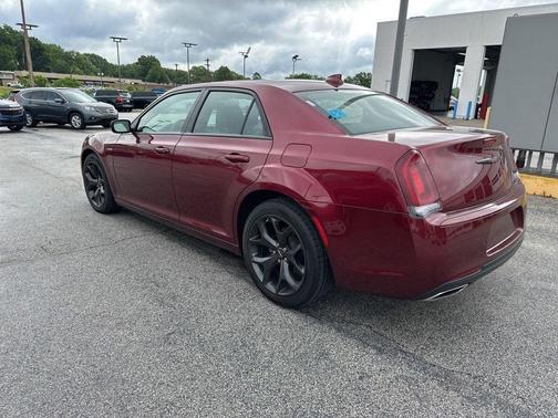 2022 Chrysler 300 S