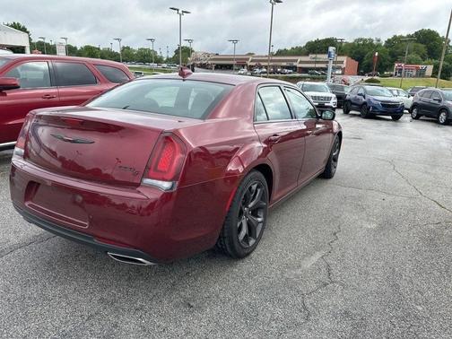 2022 Chrysler 300 S