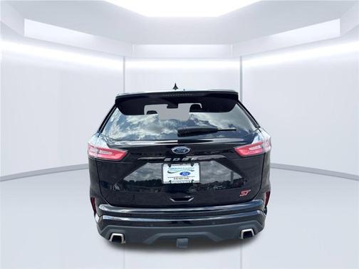 2021 Ford Edge ST
