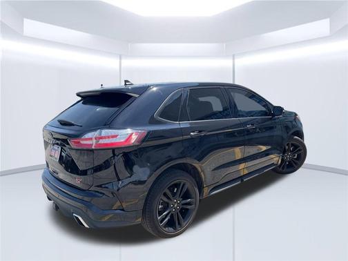 2021 Ford Edge ST