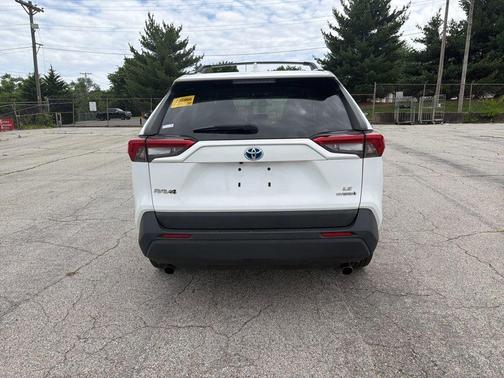 Super White 2021 Toyota RAV4 Hybrid LE