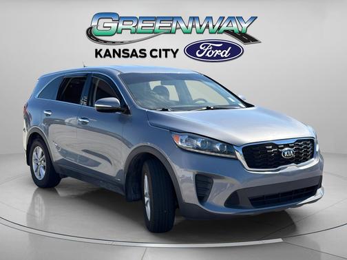 Everlasting Silver 2020 Kia Sorento LX