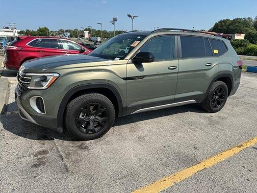 2024 Volkswagen Atlas 2.0T Peak Edition SE w/Technology