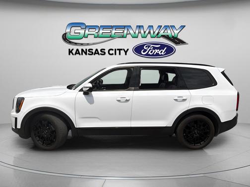Glacial White Pearl 2022 Kia Telluride SX