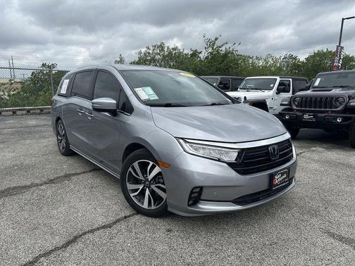 Silver 2021 Honda Odyssey Touring
