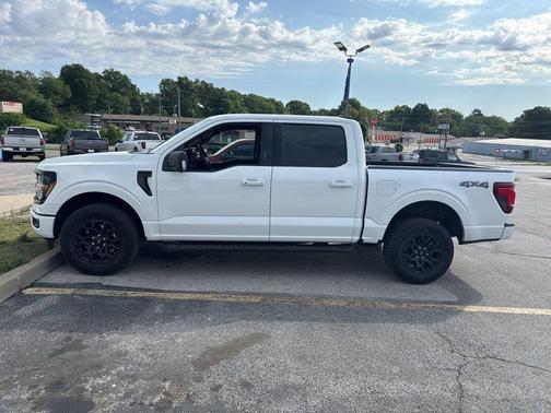 Oxford White 2024 Ford F-150 XLT