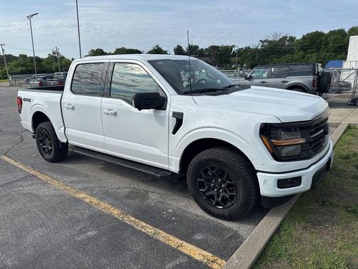 Oxford White 2024 Ford F-150 XLT