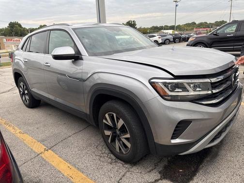 2020 Volkswagen Atlas Cross Sport 2.0T SE