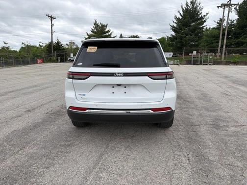Bright White Clearcoat 2022 Jeep Grand Cherokee 4xe Base