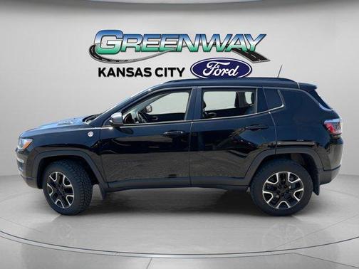 Diamond Black 2021 Jeep Compass Trailhawk
