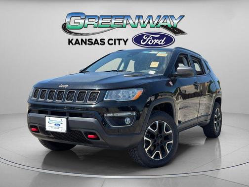 Diamond Black Crystal Pearlcoat 2021 Jeep Compass Trailhawk