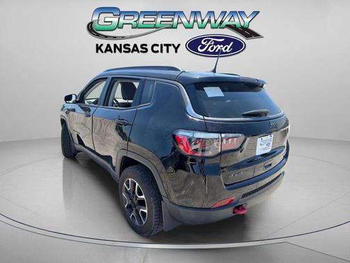 Diamond Black Crystal Pearlcoat 2021 Jeep Compass Trailhawk
